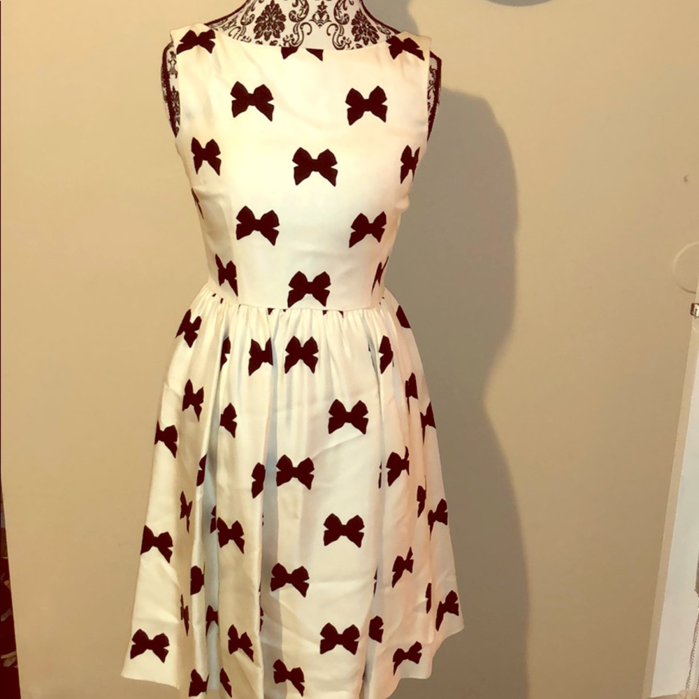 Bow dress